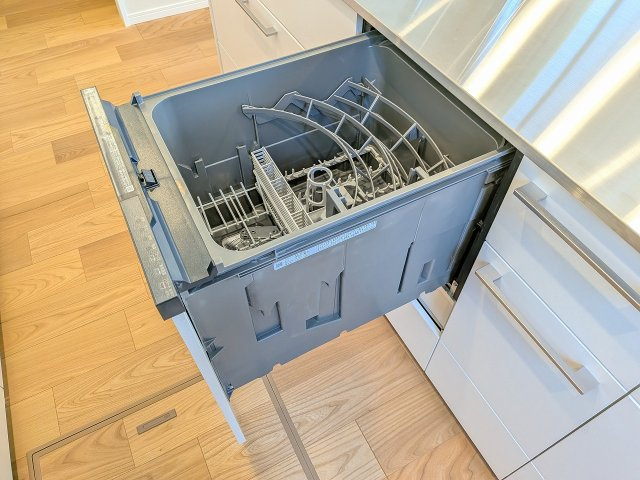 ～食洗機付き　食事後の食器洗いはお任せ、家族でゆっくりとくつろげます～