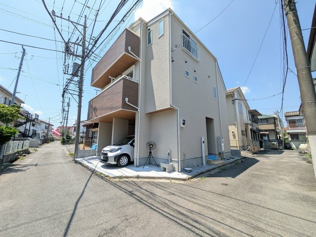 ～ZEH水準の省エネ住宅　パントリーやファミクロなど収納豊富　設備も充実～