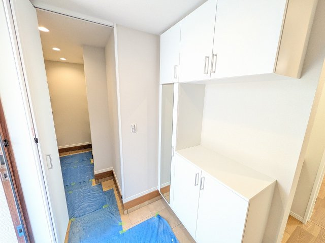 ～大容量収納可能なシューズインクローク～