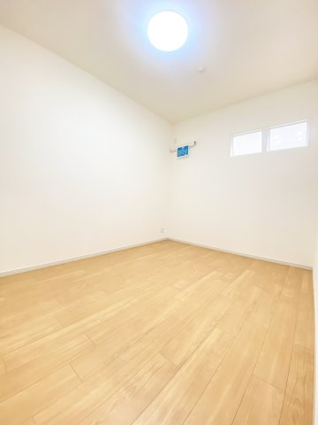 中部屋6.0帖洋室、エアコン取付可能です♪