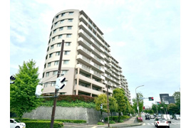 仲町台パークヒルズ五号棟の外観