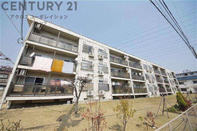 RC造3階建て