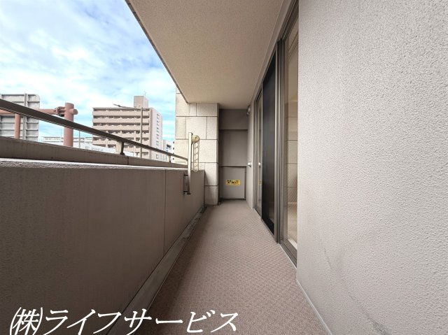 バルコニー／南西向きと東南向きの2面あり！陽当り良好です！