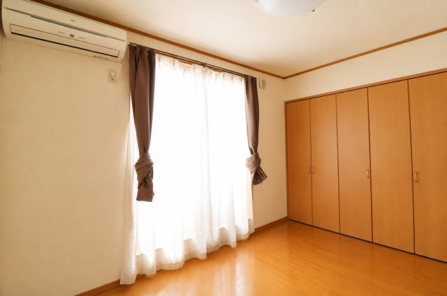 2階中部屋！エアコン付き！
