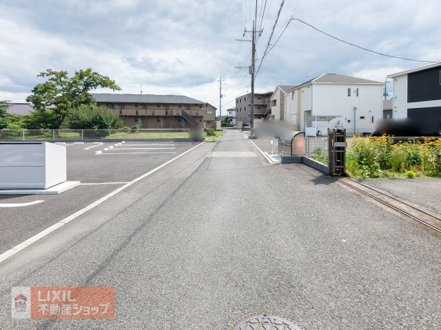 交通量は多くありません。ぜひ現地にてご確認ください。