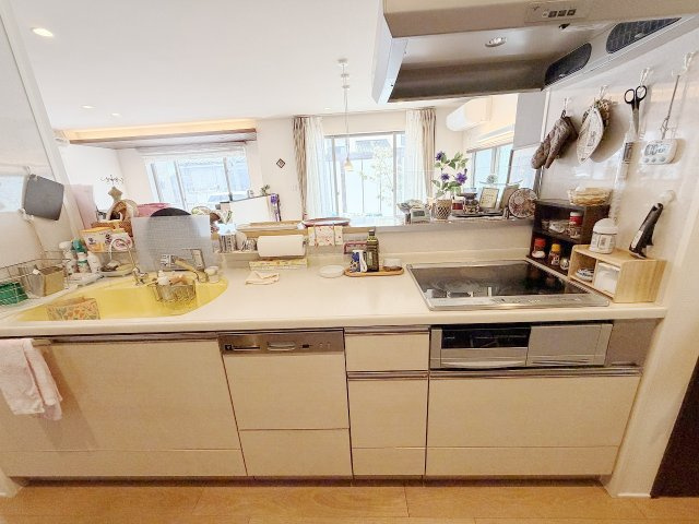 IHヒーター付、食洗器もついており家事の時短になります！