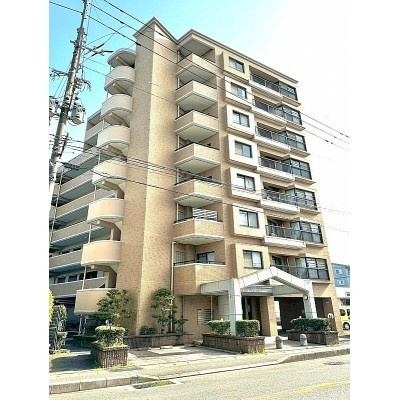 グリーンマンションラフィネ春日の外観