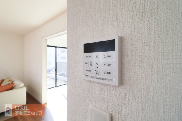 【温水設備】現地完成写真。給湯スイッチ付きで温度調整もラクラクです。