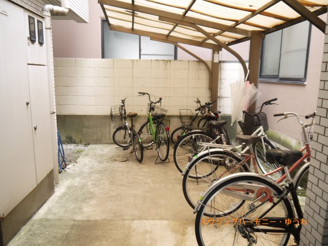 建物内に駐輪場があります。