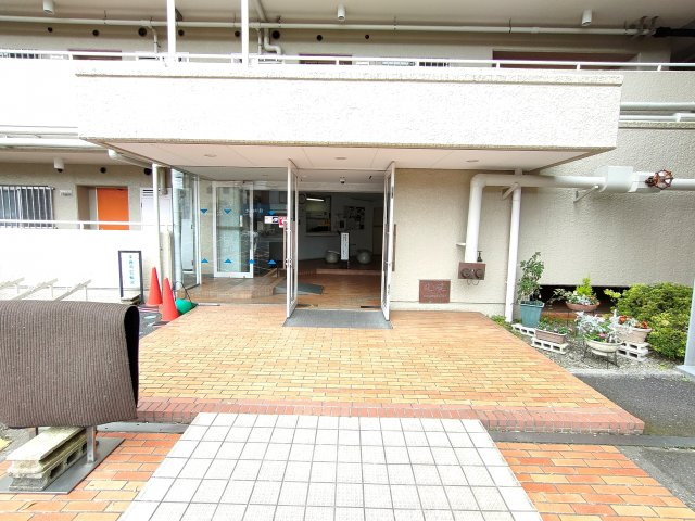 【エントランス】