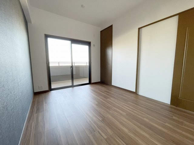 広々としたきれいな洋室です