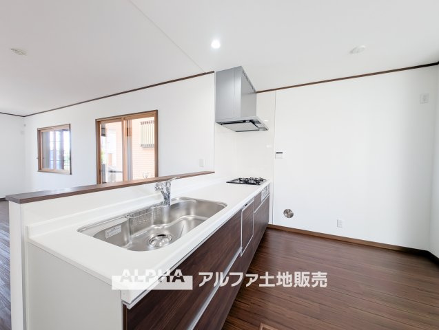 【Life　without　end】　◆心地よさを求めて◆終わりのない暮らしづくりはキッチンから始まる。食事は暮らしの中でとても重要。お洒落なキッチンを使用すれば空間の居心地良さが変わる。