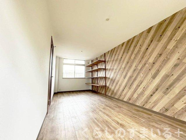 スタンダードな洋室です