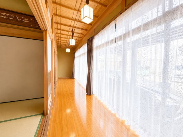 毎日通る玄関はこちらです