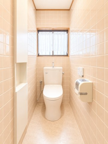 コンパクトで使いやすいトイレです