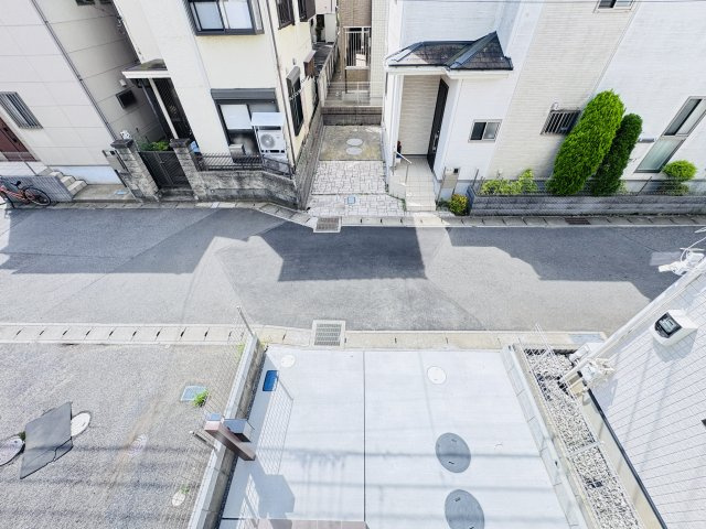バルコニーより道路側眺望