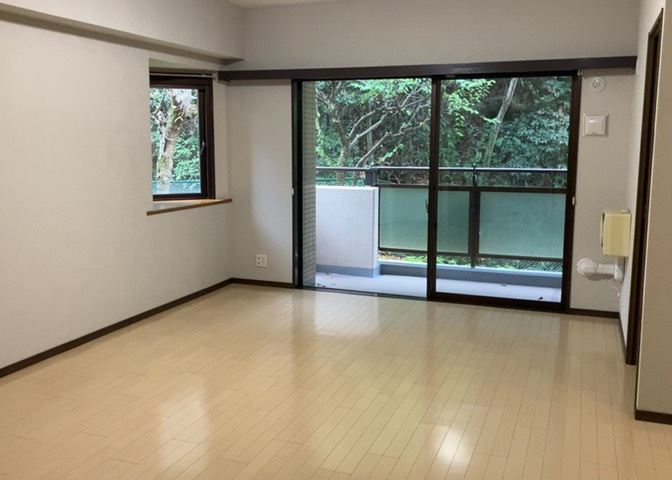 リビングの間取りの種類は大きくわけてリビングとダイニングが別になっているタイプ、リビングダイニング一体型です。どちらも一長一短ですので、家を選ぶ時はその両面をチェックして決めるようにしましょう。