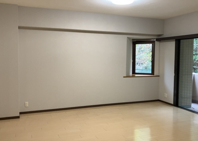 直線タイプはLとDKを一直線に並べた形で対面キッチンのタイプです。一般的なのでよく見かけるかもしれません。直線タイプに似た直接アイランドタイプは、キッチンとダイニングの間に壁がない分広く感じられます。