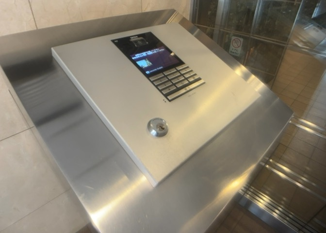 当然のことではありますが、オートロックやセンサーライト、ホームセキュリティーなどの防犯設備があれば、小さいお子様がいるご家庭も安心ですよね！まず物件購入の際は、防犯設備もチェックするようにしましょう。