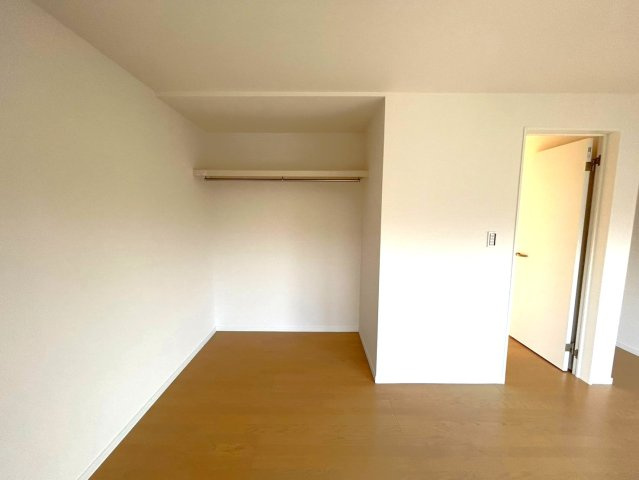 暖かな色調と質感が調和し、居室は快適なオアシス。自分らしさを映し出し、魅力的な空間が創れます。