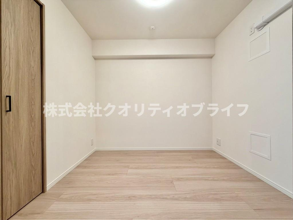 リビング横、4帖洋室