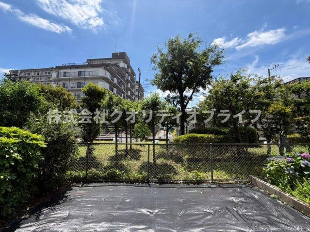 南東向きで日当たりの良いお部屋です