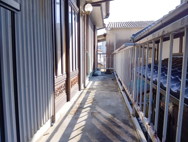 市街地に位置しています。買い物も通勤もスムーズで毎日の暮らしが快適になります。