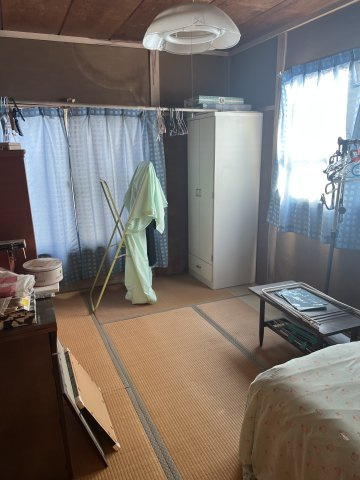 2面に窓があり通風が良好です