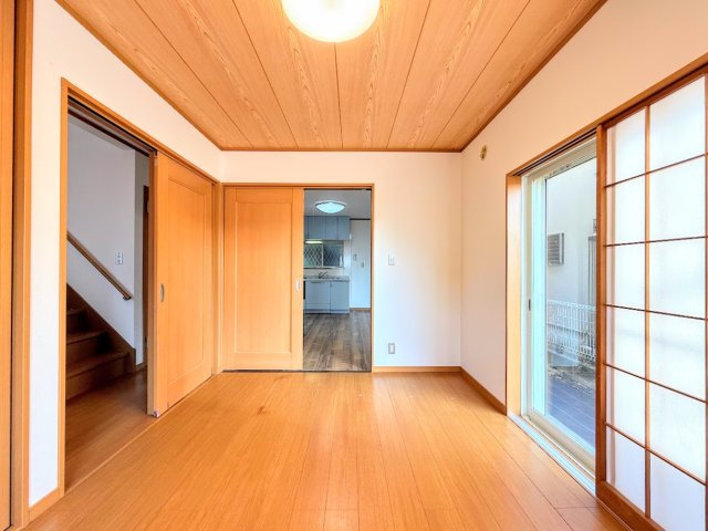 ［施工前］◆柔らかい陽光が差し込む明るいお部屋を演出する設計。彩光の取れる窓が気持ちの良いお部屋を創り上げます。　