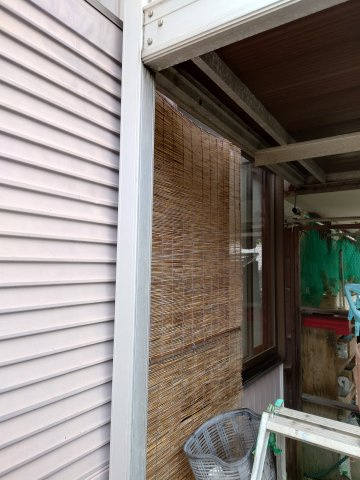 雨の日も外での作業が出来ます。