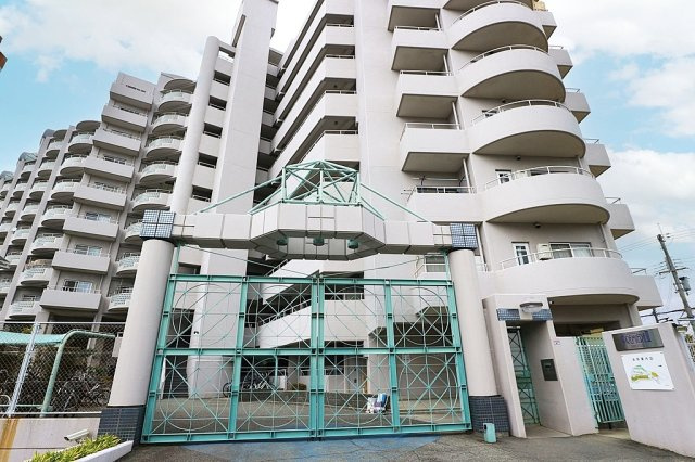 外観：328000631936