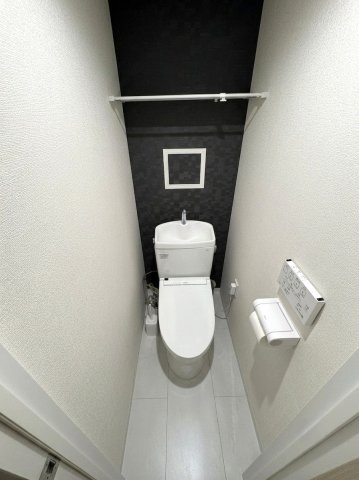 トイレ　※写真はAI加工で荷物を消去しており、現況と異なる場合があります。