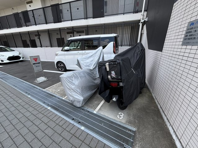 共用部・バイク置き場（空き状況は要確認）