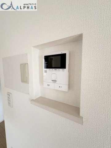 ■来客者を確認できるモニター付きインターホン♪