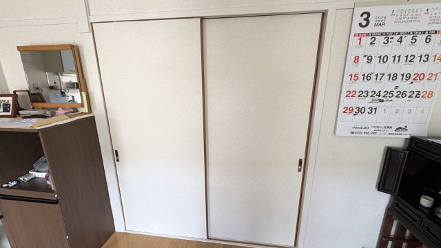 リビングと洋室をつなぐ扉があり、スムーズに行き来ができる便利な動線となっています。