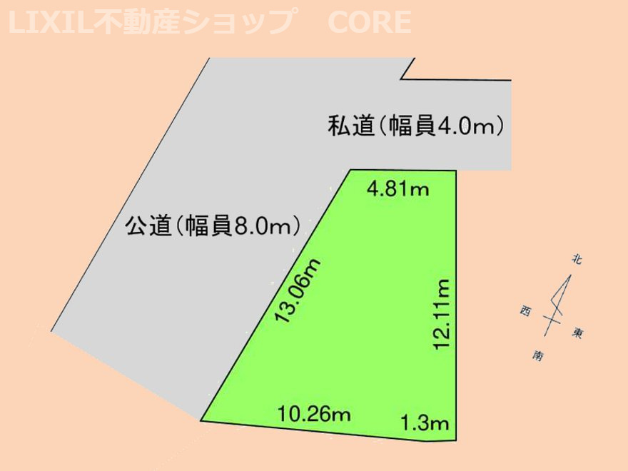 開放的な角地に立地！前面道路は広々8ｍでお車の出し入れも楽々！シャッター付ガレージのあるお家です。