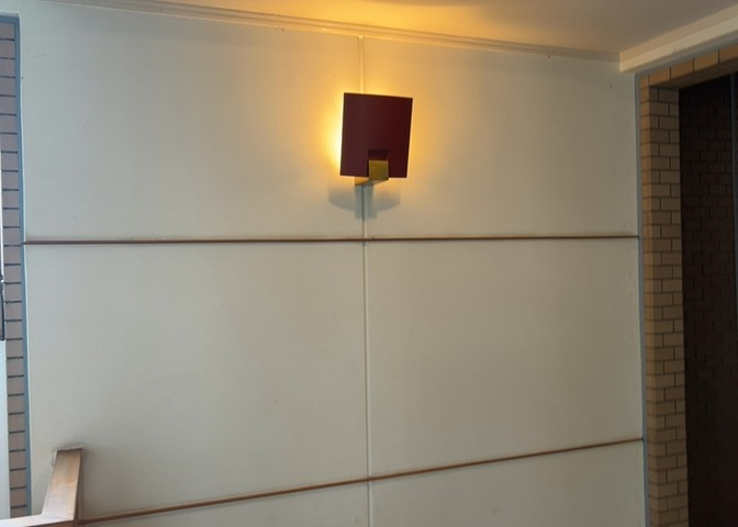 マンションのエントランスには、もともと風よけや防犯の役割がありますが、マンションによって宅配ボックスなどの設備が備わっている所もあります。日々の生活をイメージしながら生活しやすさをチェックしましょう。