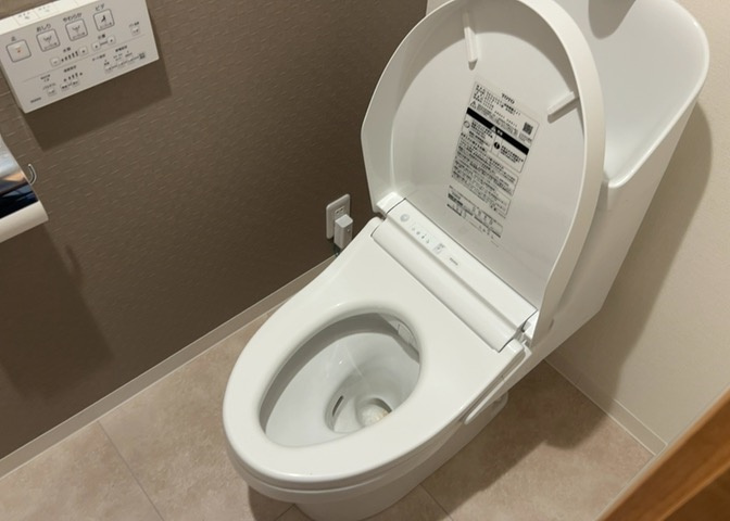 トイレは大きさや形、機能、抗菌性などが異なる多種多彩なタイプが各メーカーから出ています。それぞれに良さがあるため、事前にどういったタイプのトイレがいいのかをご家庭内で決めて、内見に行くといいでしょう。