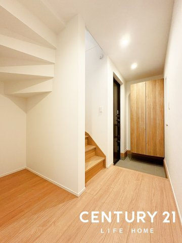 【東急東横線「元住吉」中古戸建の玄関】