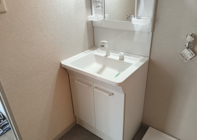 洗面化粧台では顔を洗ったり、身だしなみを整えることが本来の使い方ですが、用途によっては洗面化粧台に求められる機能が違ってくるため、ご自身や家族のライフスタイルに合ったものを選ぶことをおすすめ致します。