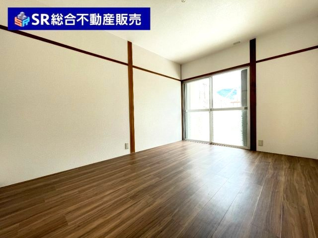 1階6.0帖洋室：落ち着いて過ごせるお部屋です♪　　