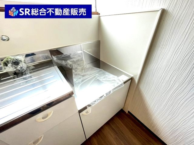 お好きなコンロを置けるタイプのキッチンです　