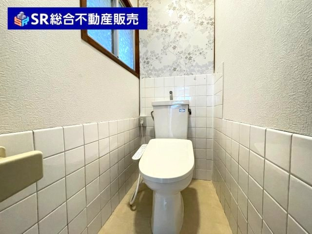 温水洗浄便座もございます♪　