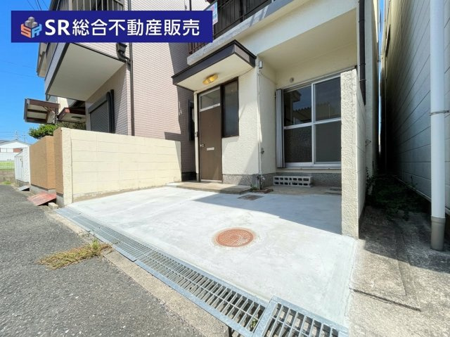 お車をお持ちの方にも嬉しい駐車スペース1台☆（車種による）　