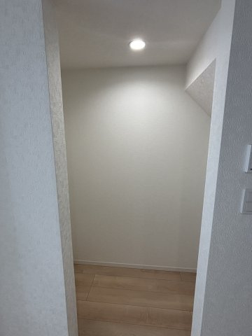 ダウンライト付きパントリー