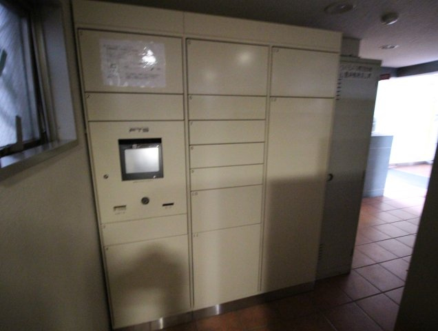 宅配ボックスになります。