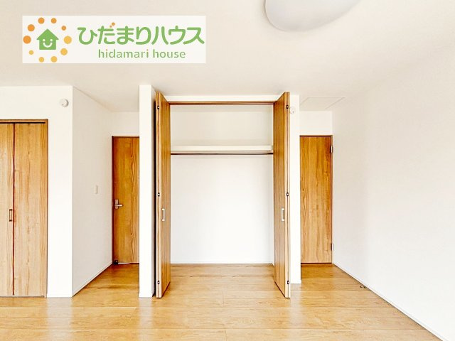 お洋服の多い女性に人気！収納力の高いクローゼット付き☆彡