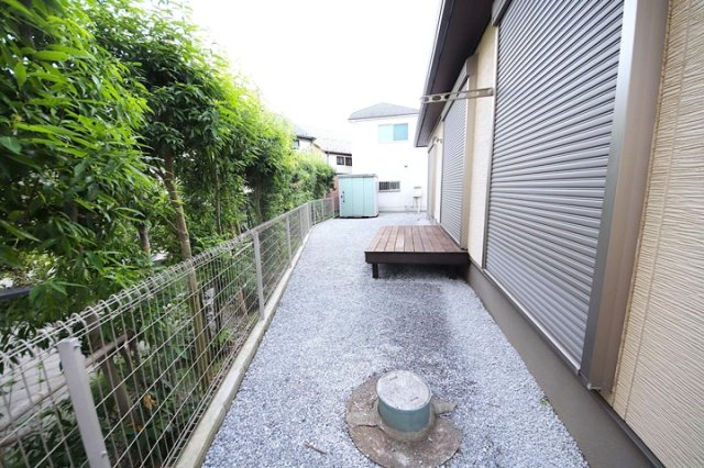 嬉しい広々庭付き！ガーデニングなどをお楽しみ頂けます　