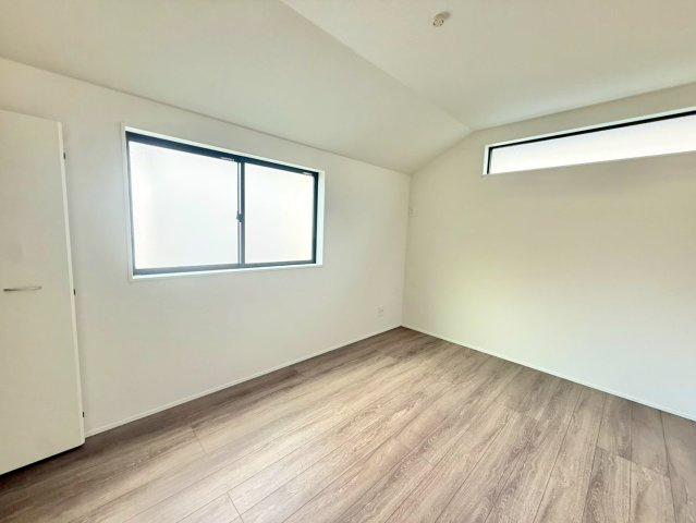 収納が豊富で、暮らしやすさに配慮した間取りです。