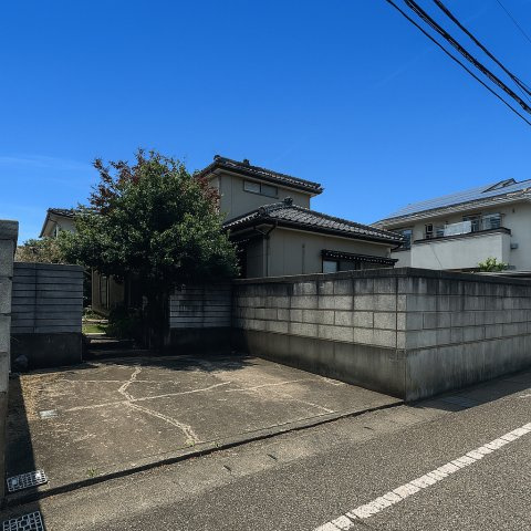 【東区粟山4丁目 中古戸建の外観】
